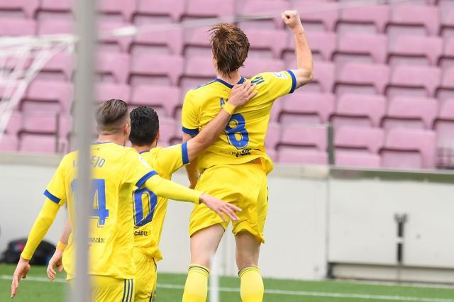 Jiuyou Sports-又是朗格莱犯错!巴萨惨遭绝平争冠希望渺茫